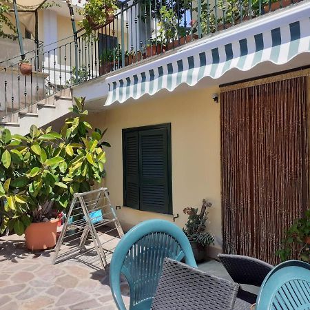 Bed and Breakfast Casa Conte Terracina Esterno foto
